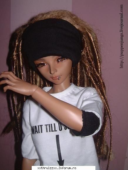 =)  =) papusa tom