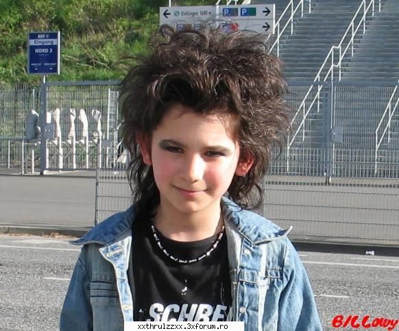 :rotfl:  :rotfl:  :rotfl: un fan adevarat